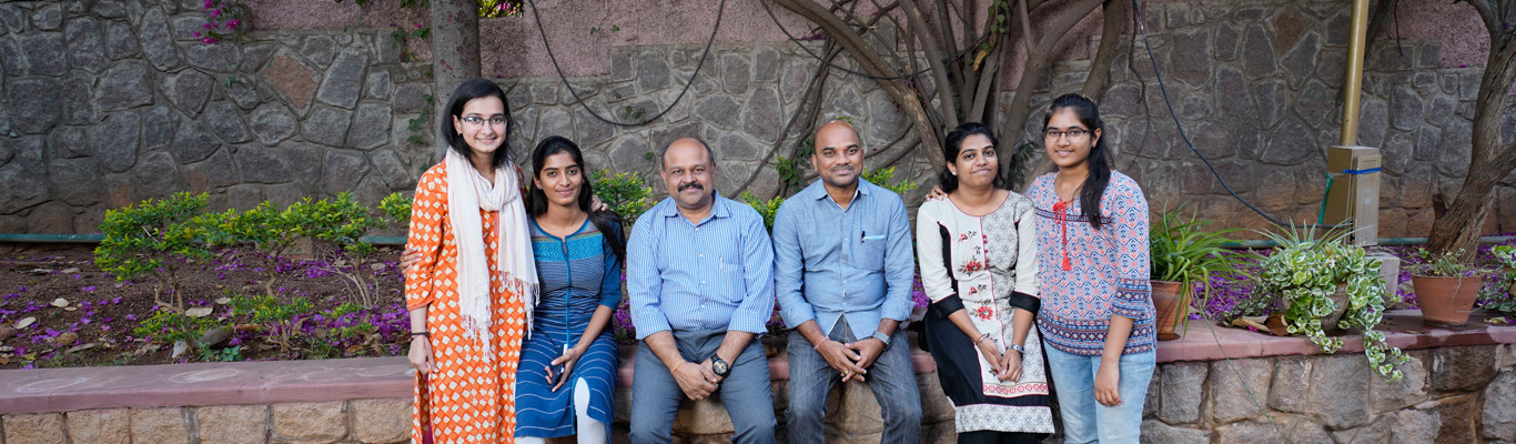 team-members-pic