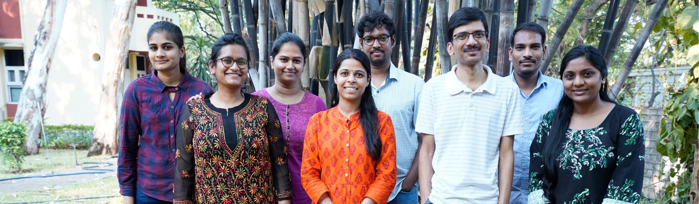 team-members-pic
