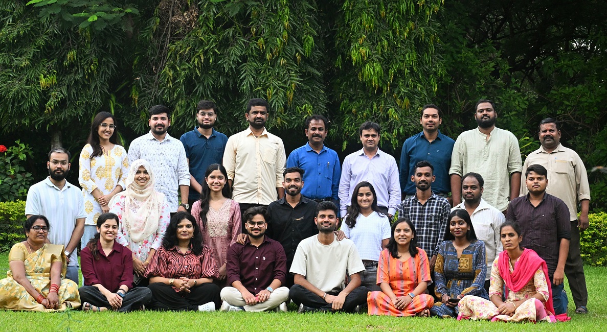 team-members-pic